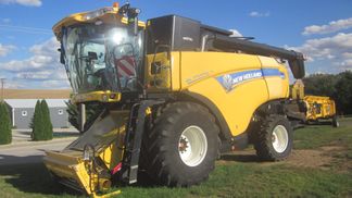 Kombajn na obilí New Holland 110-90 2014