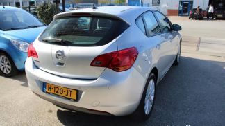 Lízing Hatchback Opel Astra 2011