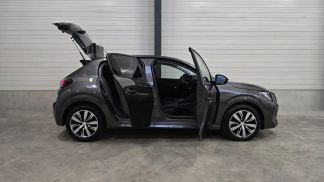 Lízing Sedan Peugeot 208 2025