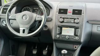 Financování Hatchback Volkswagen Touran 2011