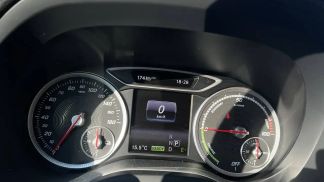 Lízing Hatchback MERCEDES B 250 2016