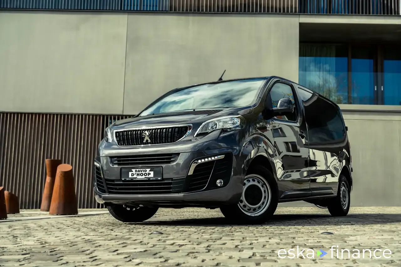 Lízing Hatchback Peugeot Expert 2020