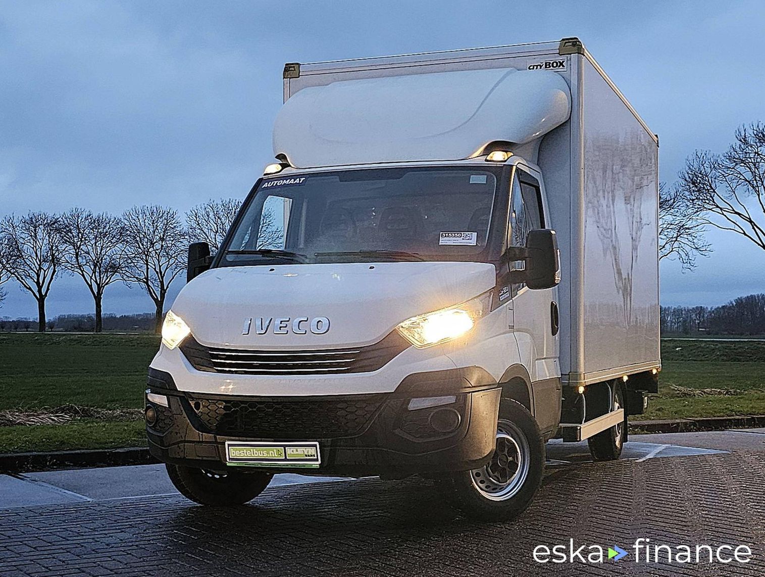 Leasing Closed Box Iveco DAILY 35S12 2017