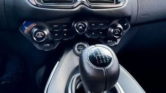Financování Kupé Aston Martin V8 2020