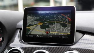 Lízing Hatchback MERCEDES B 180 2016