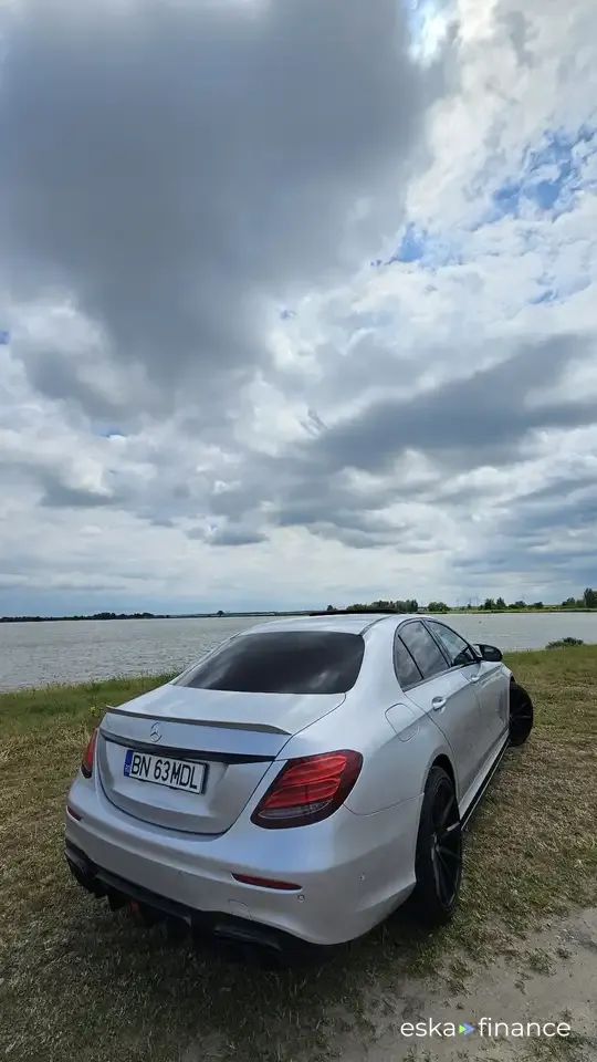 Lízing Sedan MERCEDES E 350 2017