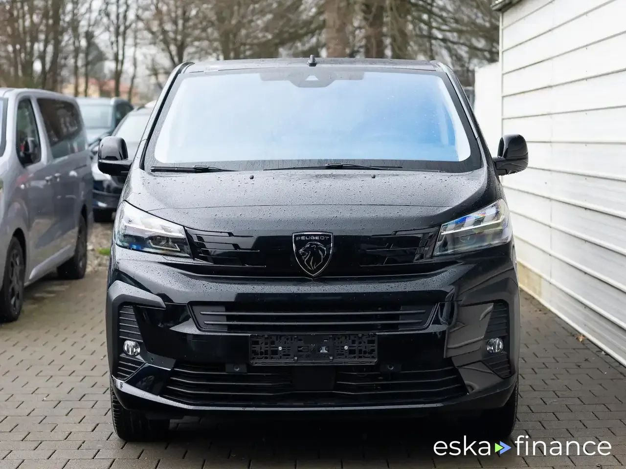 Financování Hatchback Peugeot Traveller 2024