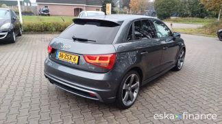 Lízing Hatchback Audi A1 2013