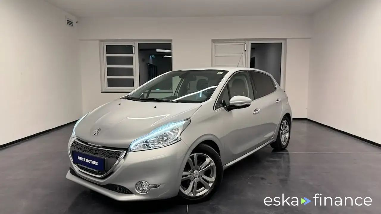 Leasing Hatchback Peugeot 208 2012