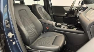 Lízing Hatchback MERCEDES B 200 2020