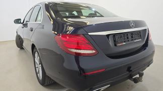 Lízing Sedan MERCEDES E 200 2020