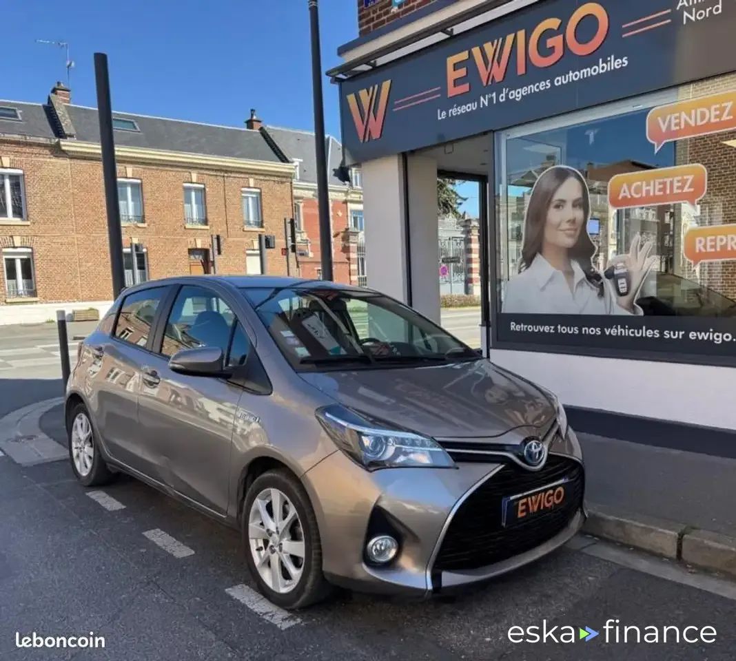 Leasing Hayon Toyota Yaris 2015