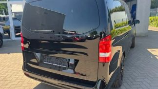 Lízing Hatchback MERCEDES V 220 2023
