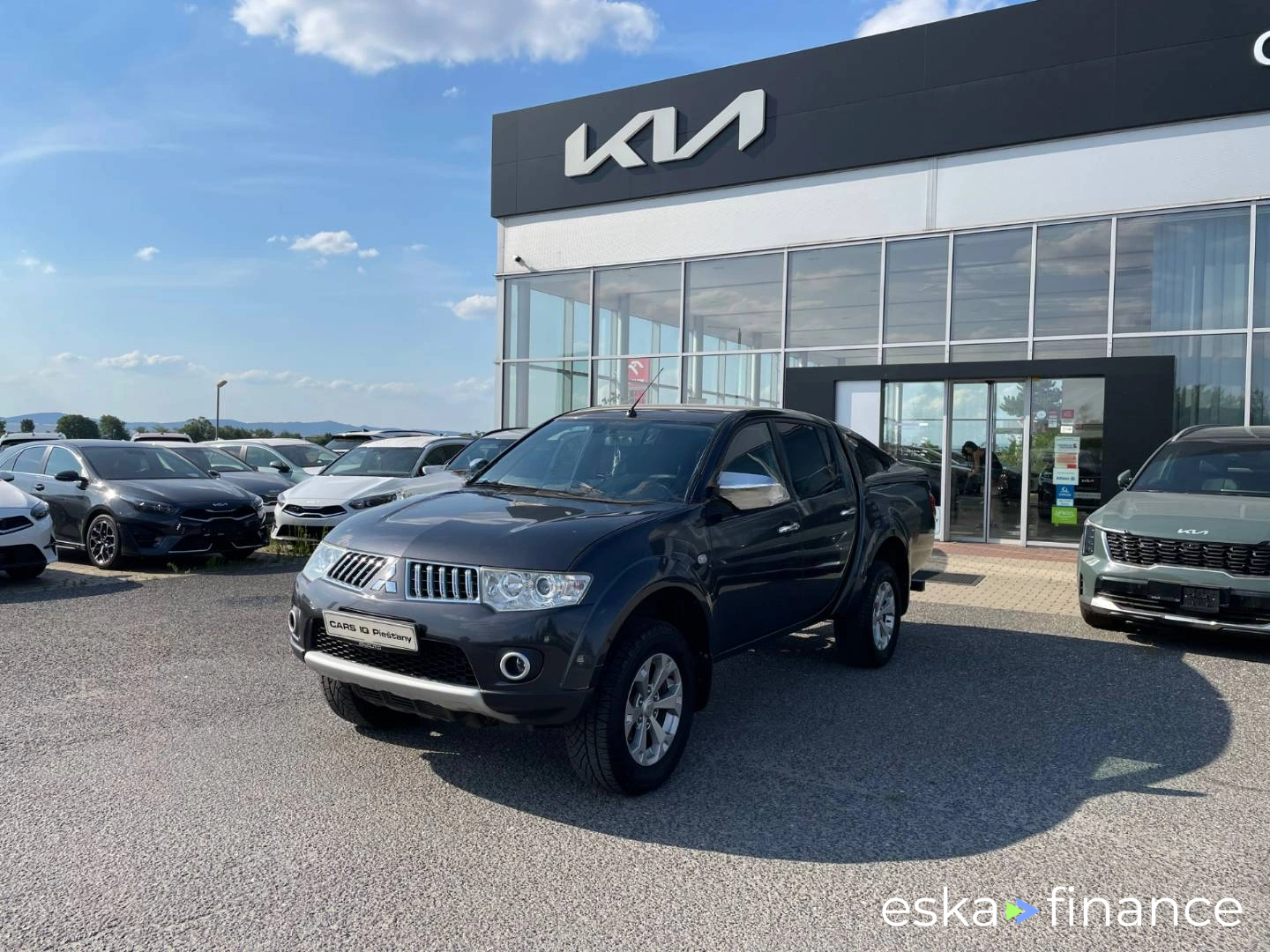 Lízing SUV Mitsubishi L 200 2013