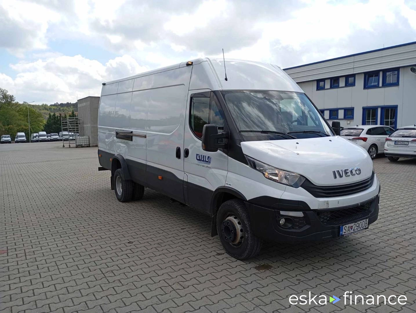 Zamknięta ciężarówka Iveco DAILY 2017