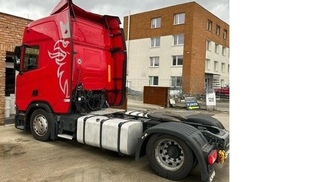 Tractor unit Scania R 450 2019