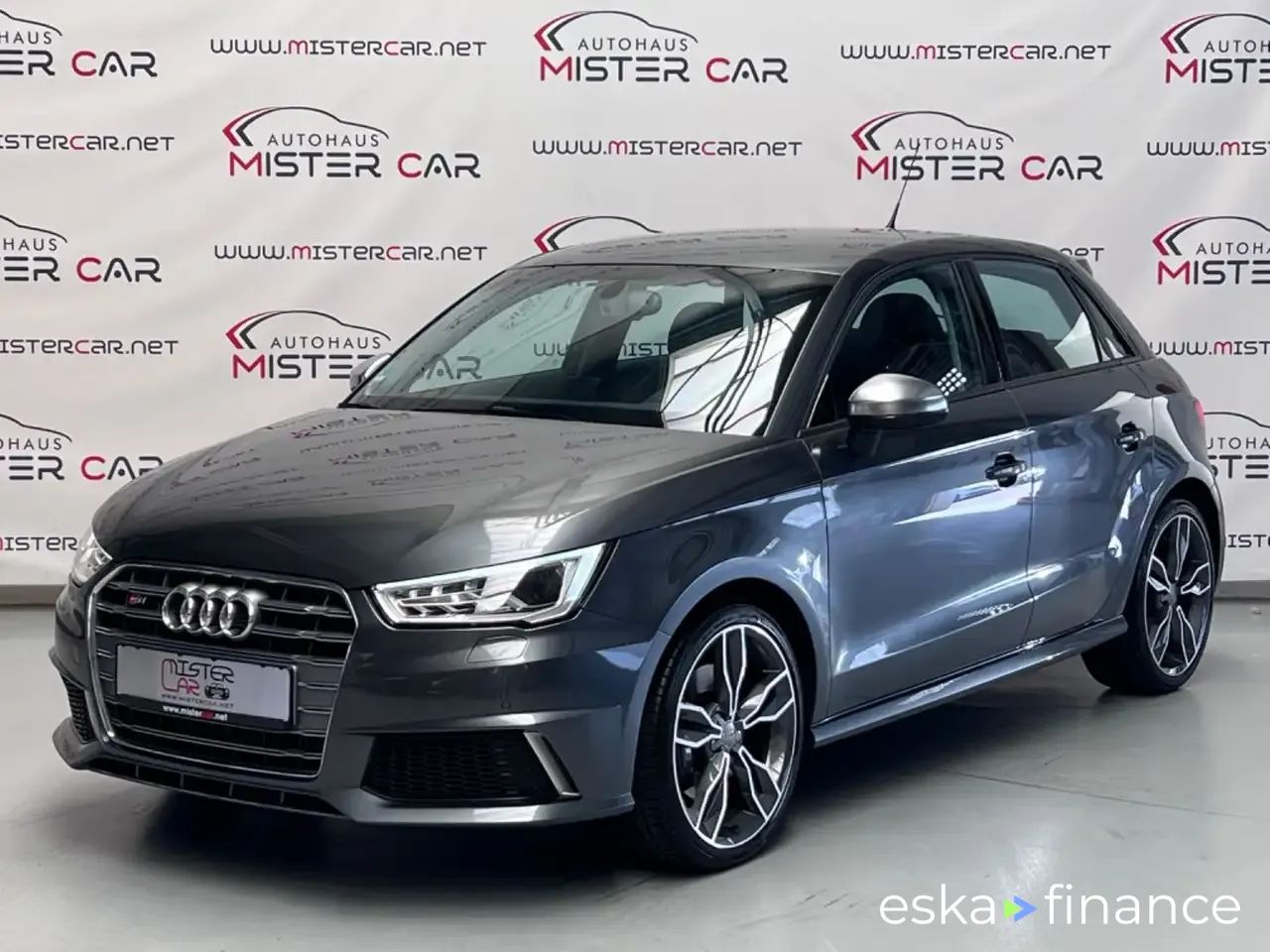 Hatchback Audi S1 2017