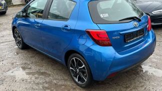 Lízing Sedan Toyota Yaris 2016