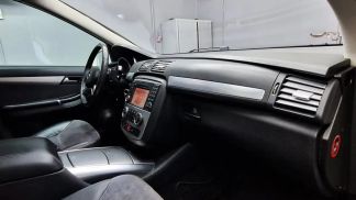 Lízing Hatchback MERCEDES R 350 2011