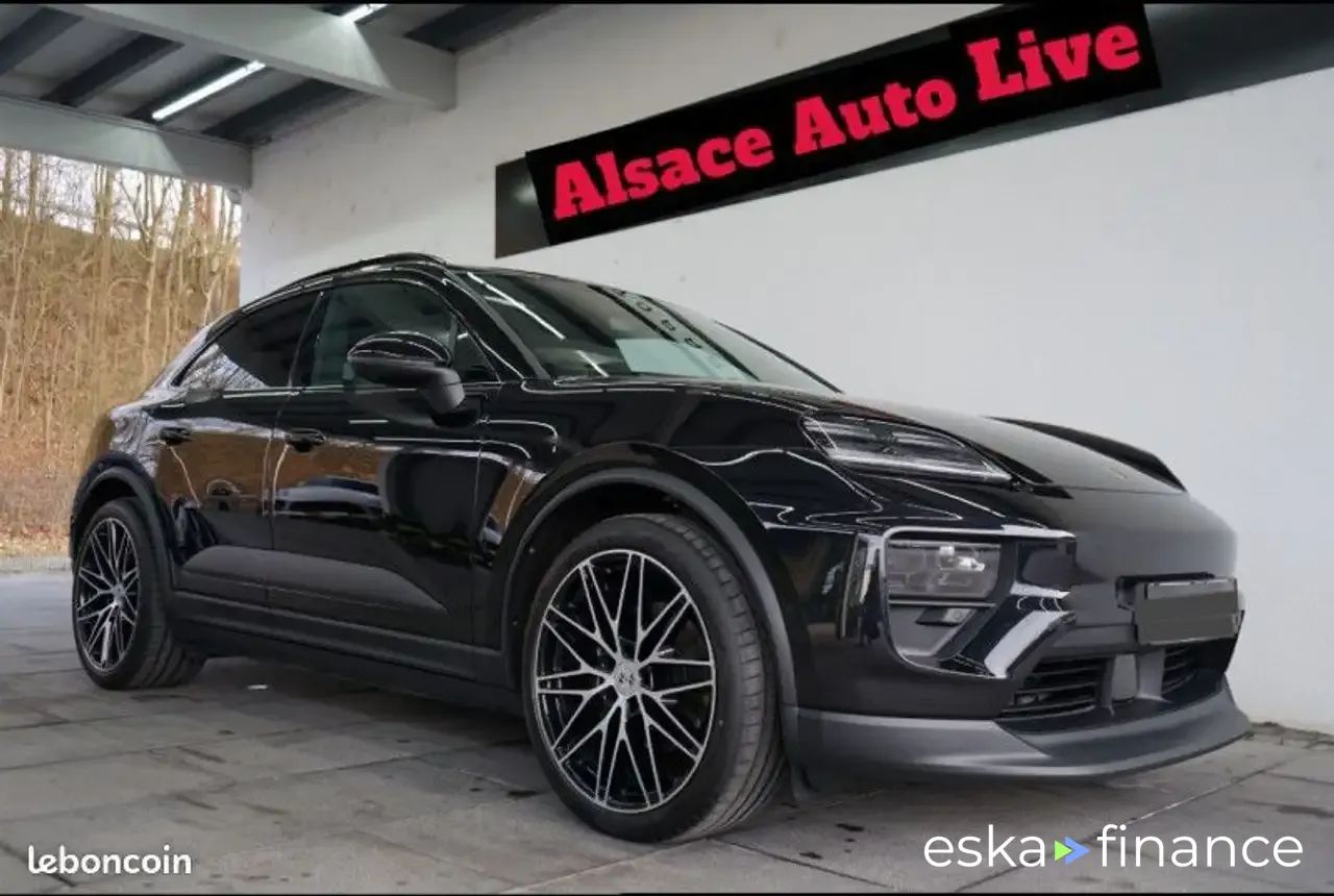 Lízing SUV Porsche Macan 2024