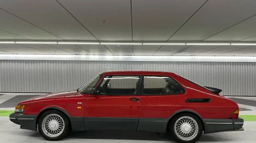 Saab 900 2025