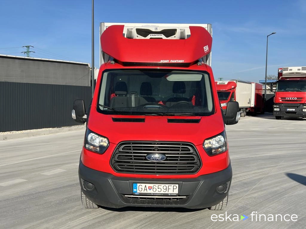 Leasing Closed Box Ford Transit 2019