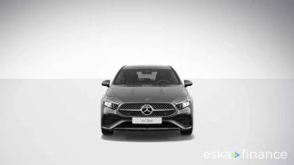 Lízing Hatchback MERCEDES A 250 2023