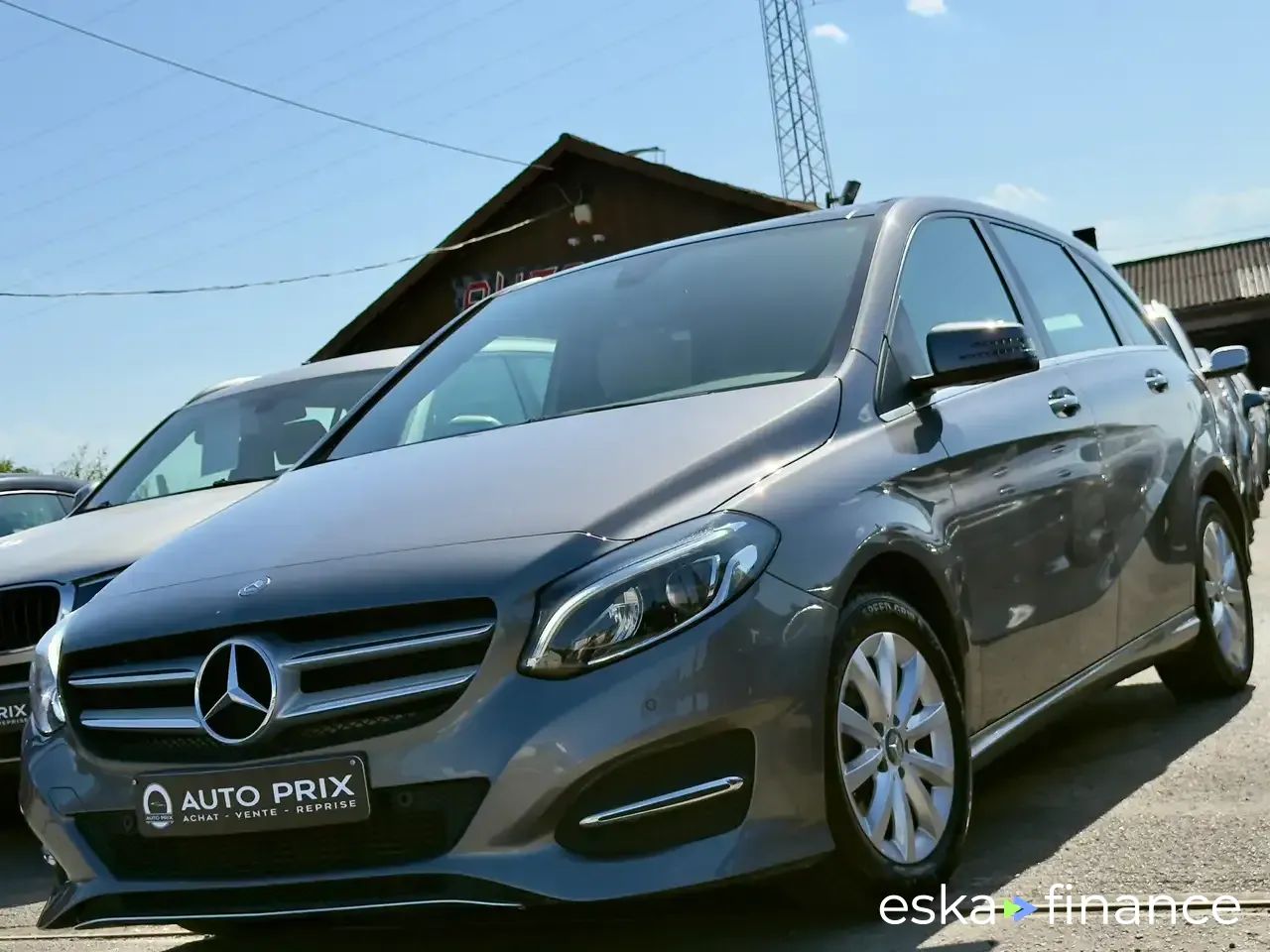 Lízing Hatchback MERCEDES B 180 2016