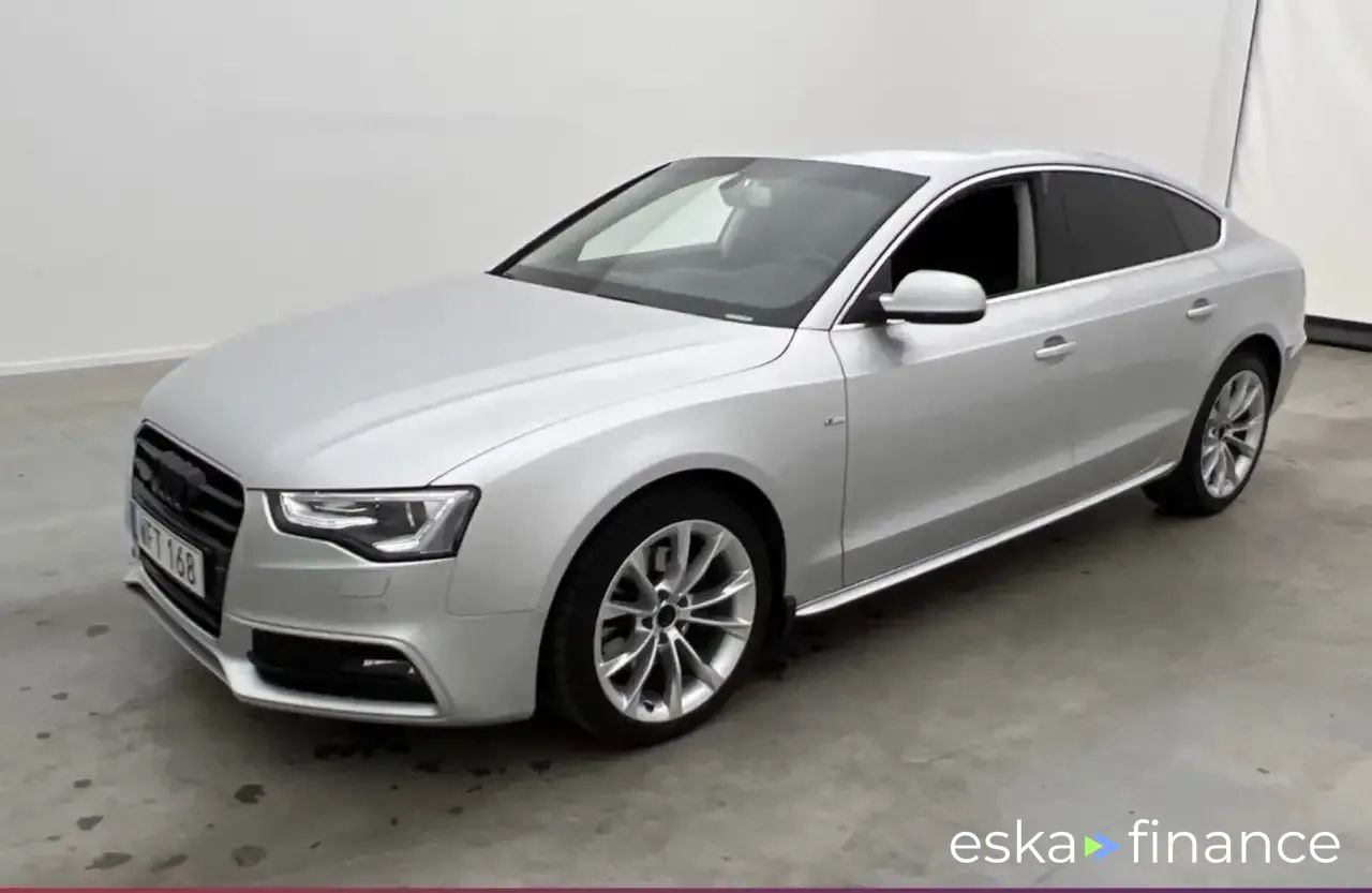 Lízing Sedan Audi A5 2014