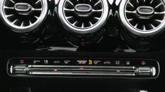 Lízing Sedan MERCEDES A 250 2024