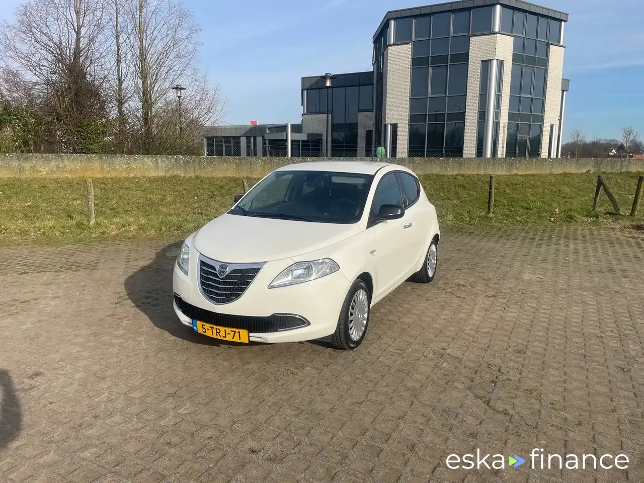 Finansowanie Hatchback Lancia Ypsilon 2014