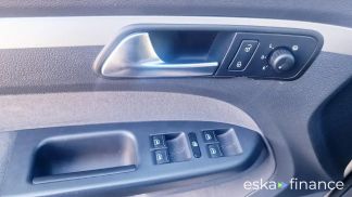 Lízing Hatchback Volkswagen Touran 2011