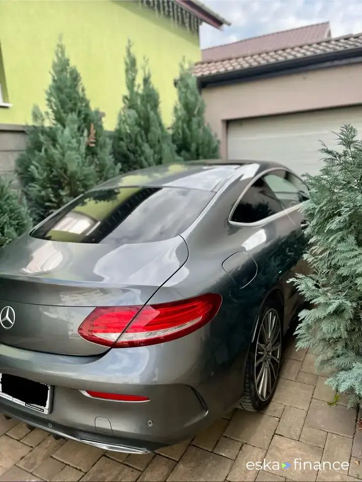 Financování Kupé MERCEDES C 220 2016