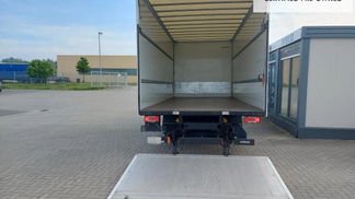 Closed truck Iveco DAILY 2021