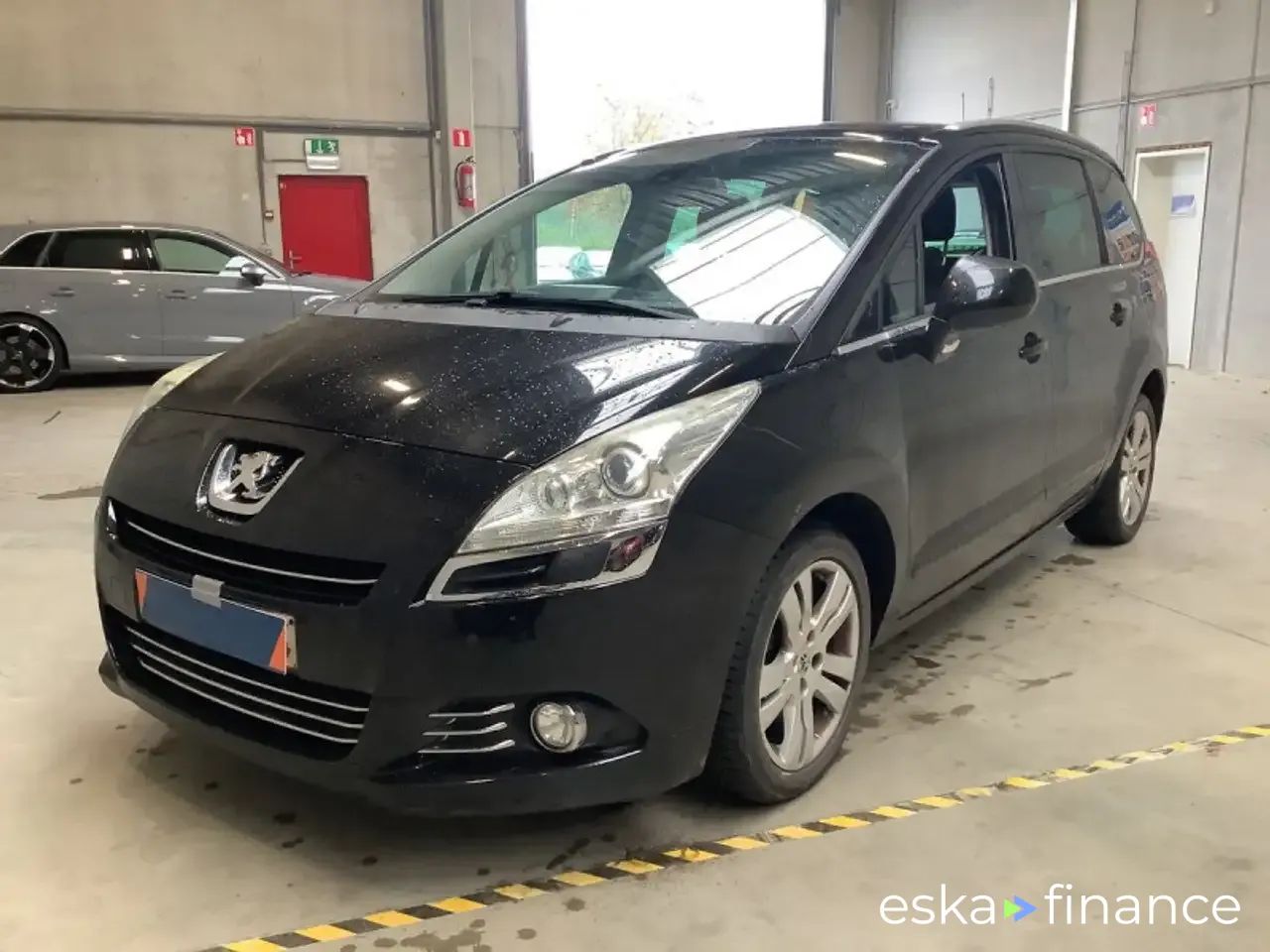 Leasing Hatchback Peugeot 5008 2013