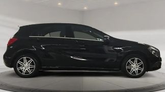 Lízing Hatchback MERCEDES A 180 2015