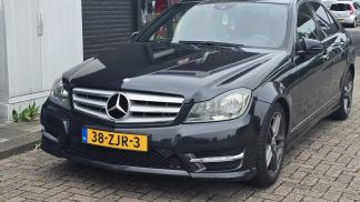 Lízing Sedan MERCEDES C 200 2011