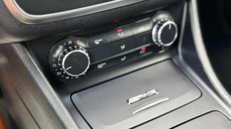 Lízing Sedan MERCEDES CLA 180 2016