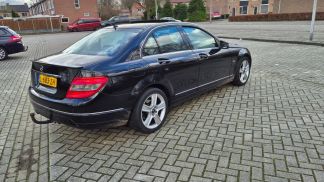 Finansowanie Sedan MERCEDES C 180 2010