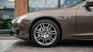 Lízing Sedan Maserati Quattroporte 2013