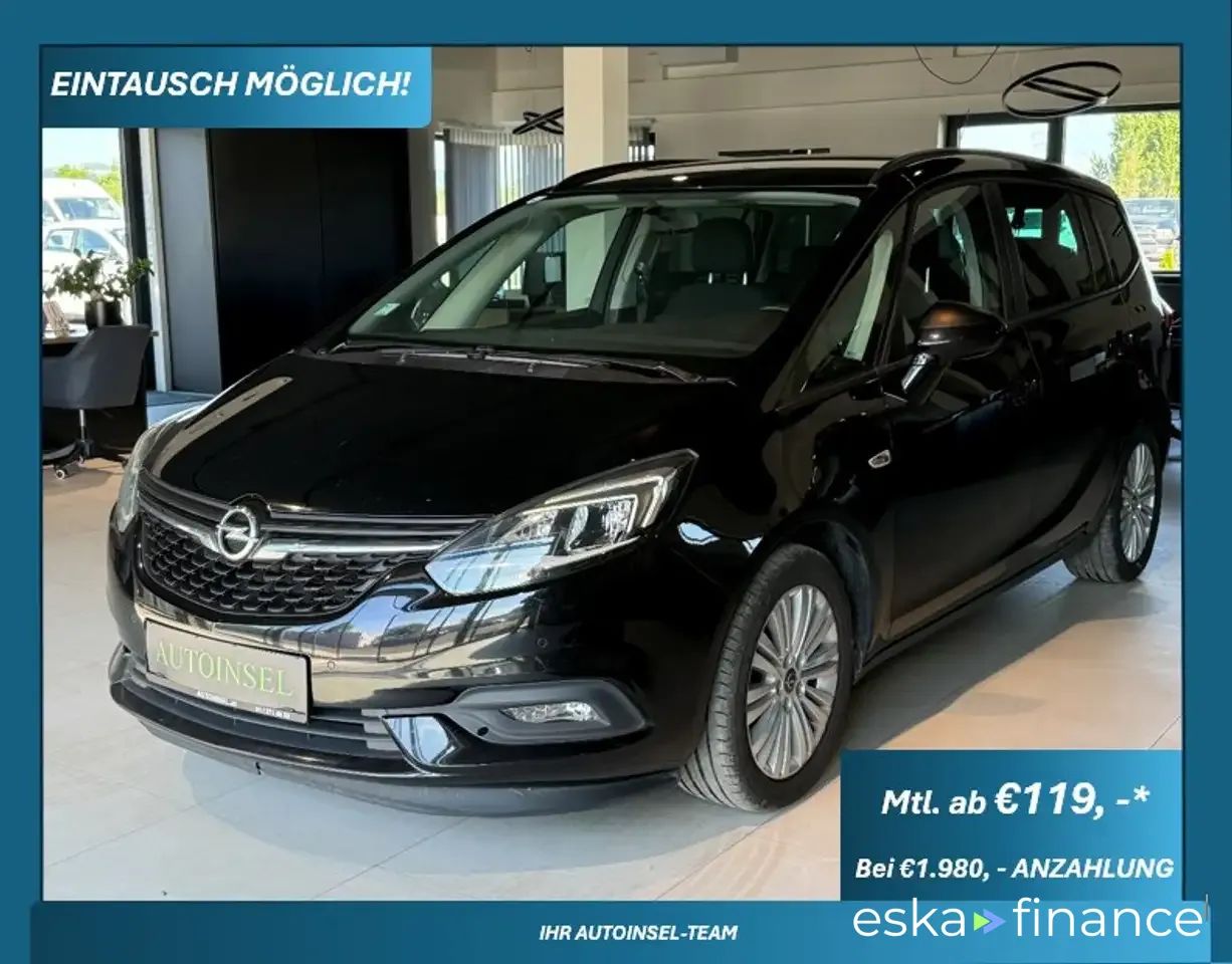 Lízing Hatchback Opel Zafira 2017