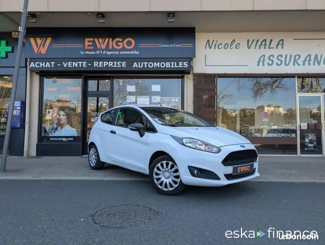 Lízing Sedan Ford Fiesta 2016