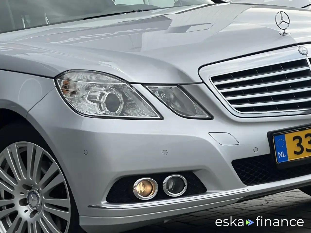 Finansowanie Wóz MERCEDES E 220 2011