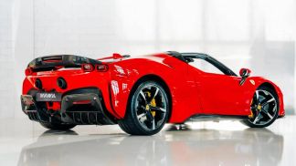 Finansowanie Zamienny Ferrari SF90 SPIDER 2024