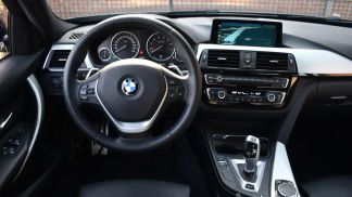 Lízing Sedan BMW 330 2016