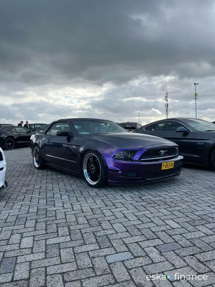 Leasing Convertible Ford Mustang 2013