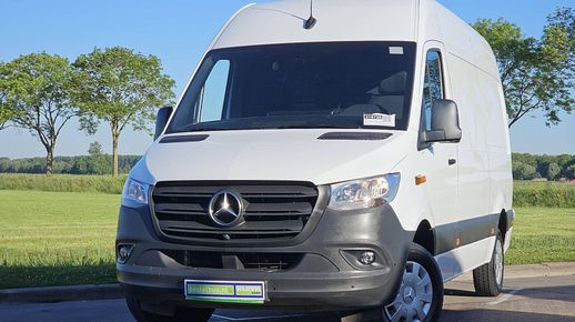 Mercedes-Benz SPRINTER 317 2023