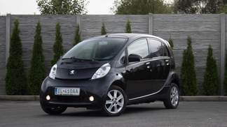 Lízing Hatchback Peugeot I ON 2012