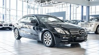 Financování Kupé MERCEDES E 220 2011