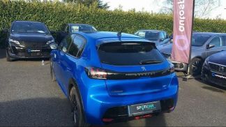Lízing Sedan Peugeot 208 2024